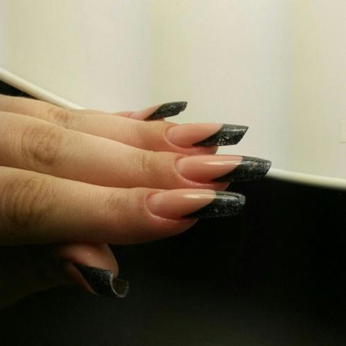 Анонимно, пожалуйста.  Девочки, переезжаю в питер на пмж, клиентов придётся искать всех с нуля, пожалуйста, подскажите, сколько брать за работу? 03