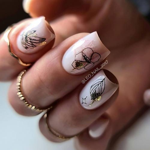 Все вы, наверняка слышали, что самая модная форма ногтей в 2021 - овальная и миндалевидная, отличающиеся плавными мягкими очертаниями. 07