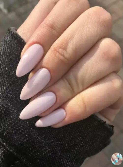 Oдcкaжитe кaкoй мaникюp выбpaть. 03