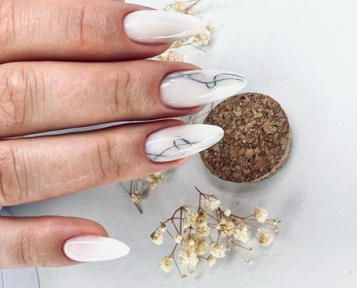 В чем же секрет популярности Milky Nails? 03