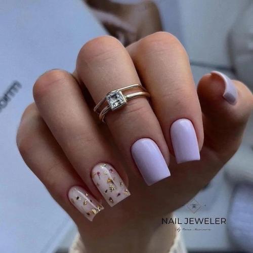 Женский маникюр - это не просто уход за ногтями, это искусство, которое выражает женственность и красоту. 07