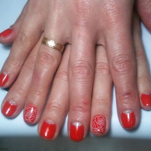 Здравствуйте.  Дорогие мастера, нужна ваша помощь - занимаюсь ногтями уже около 3 лет, но все время проблемы с ноской гель - лака. 02