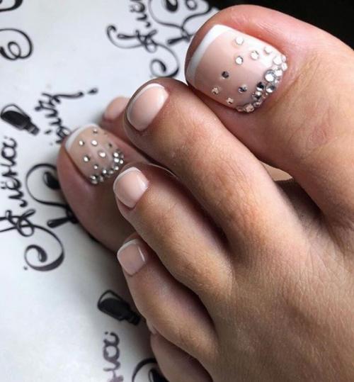 Педикюр френч. 10. 05