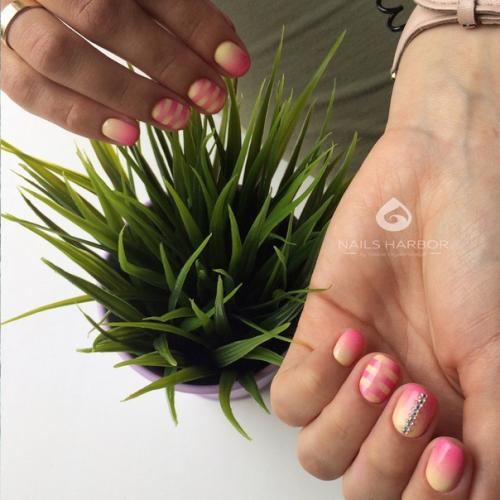 Идеи нежного маникюра с омбре. 09