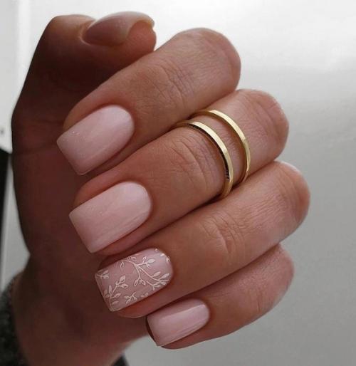 Акварельный маникюр, имитирующий нежные краски и переходы цветов, создает неповторимый и эффектный образ на ногтях. 07