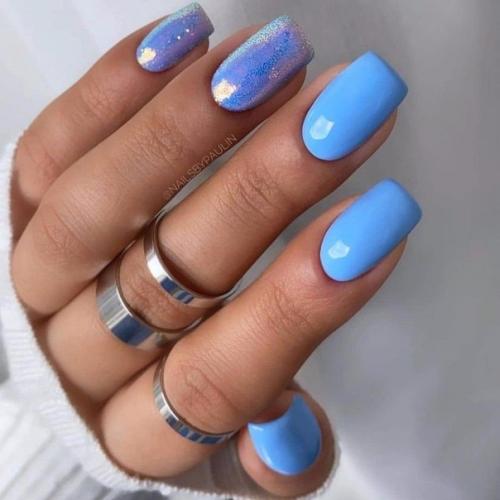 Маникюр в голубом цвете. 03