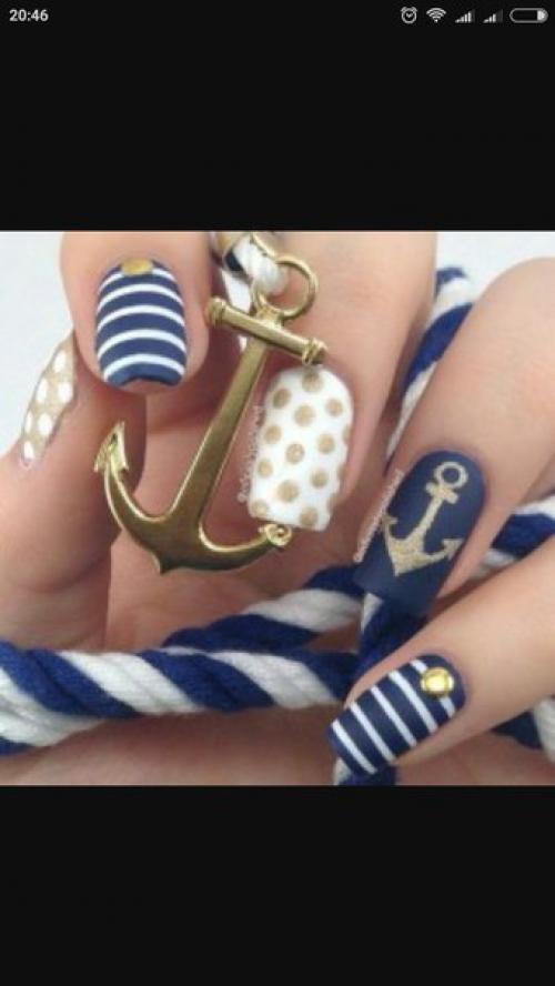 Мастерицы помогите!  Не могу найти яркий, летний, морской дизайн маникюра ( без камней. 01