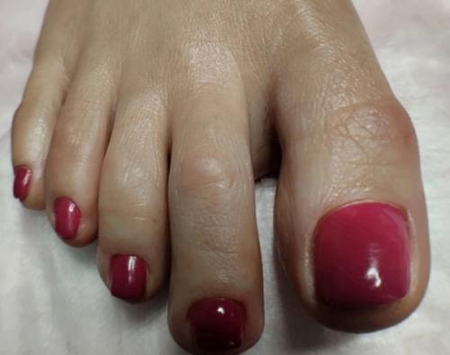 Ухоженные ногти на ногах - главный секрет их красоты. 01