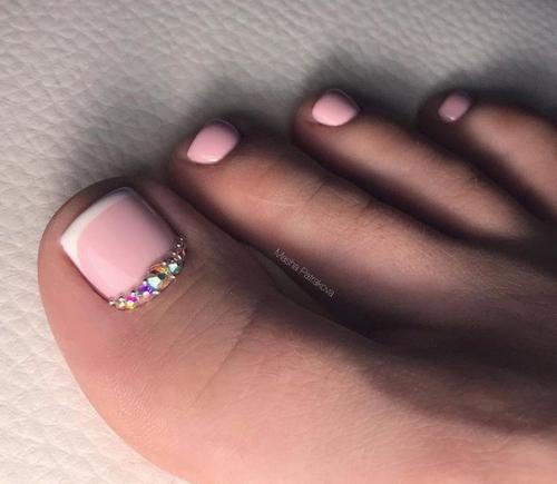 Педикюр френч. 10. 06