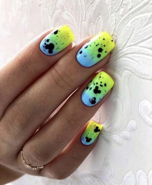 Оригинальные идеи модного педикюра на весну - лето 2023. 07