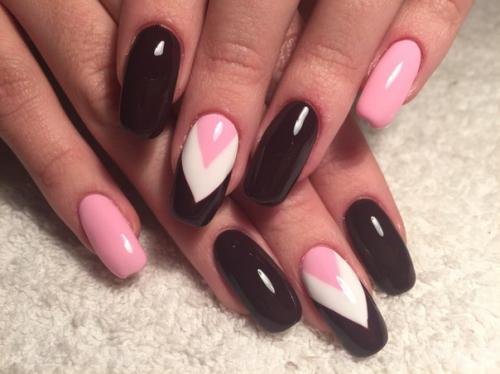 Привет. Может кому-то нужно кератиновое выпрямление волос или маникюр ( наращивание ногтей, покрытие гель лаком. 07