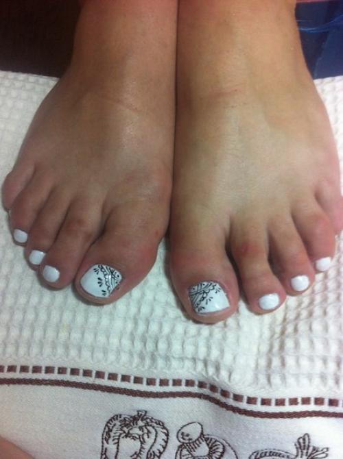 Девушки записываемся!  Маникюр с покрытием гель - лаком дизайн 500 р. 03