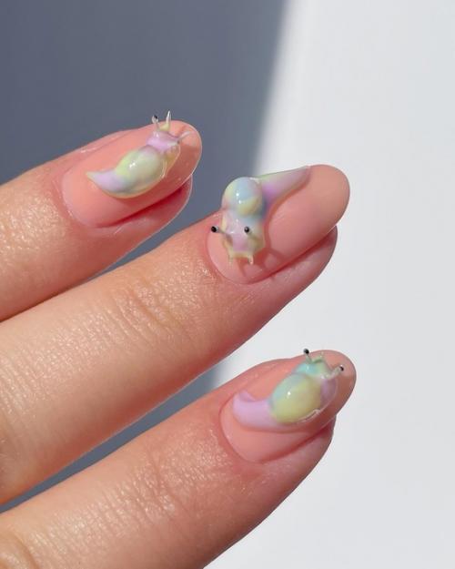 Маникюр со слизнями - это необычный и весьма заметный тренд, который может привлечь внимание своей оригинальностью. 04 Маникюр со слизнями - это необычный и весьма заметный тренд, который может привлечь внимание своей оригинальностью. 04