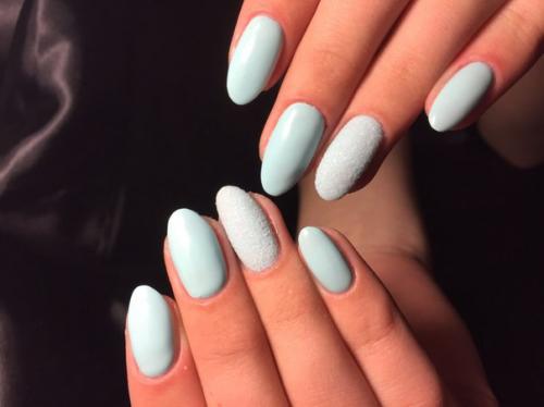 Привет. Может кому-то нужно кератиновое выпрямление волос или маникюр ( наращивание ногтей, покрытие гель лаком. 05