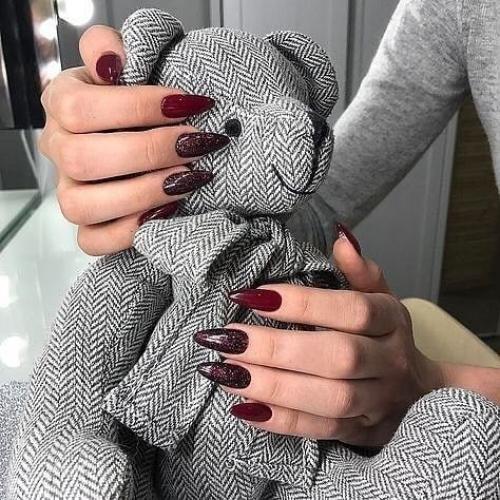 Какой маникюр в тeмных оттeнках ты сдeлала бы сeбe? 05