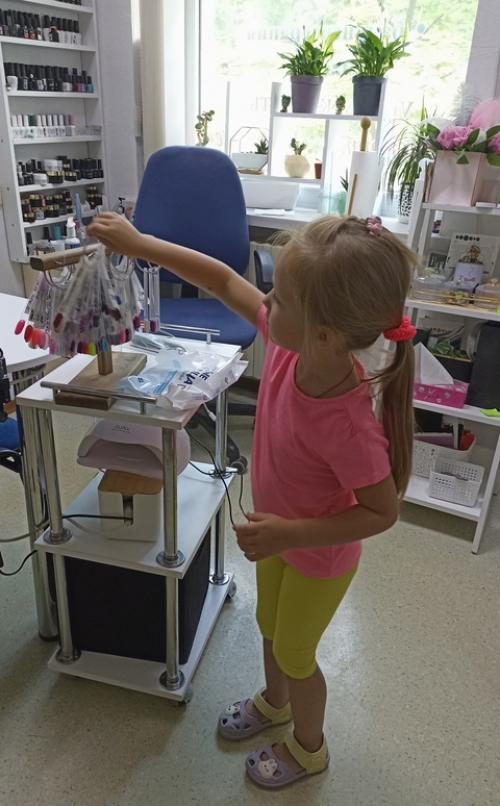 Готовимся к отпуску, срезали длину - облегчили маме жизнь. 01