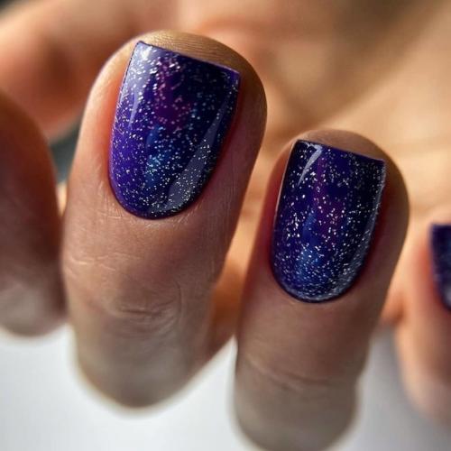 Какой маникюр в тeмных оттeнках ты сдeлала бы сeбe? 04