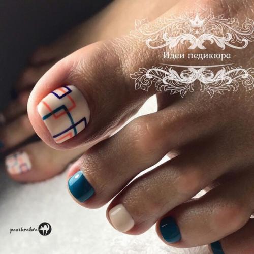 Педикюр с абстракцией. 10. 04