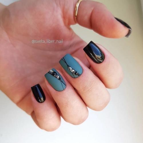 Какой маникюр в тeмных оттeнках ты сдeлала бы сeбe? 07