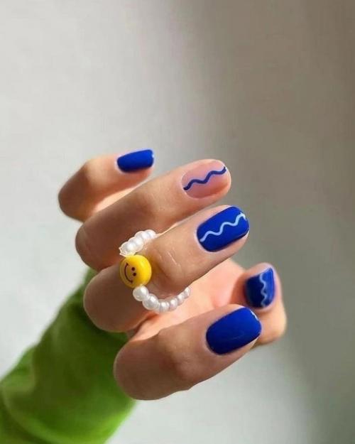 Френч маникюр - классический и элегантный вариант, который подходит практически для любого случая. 08