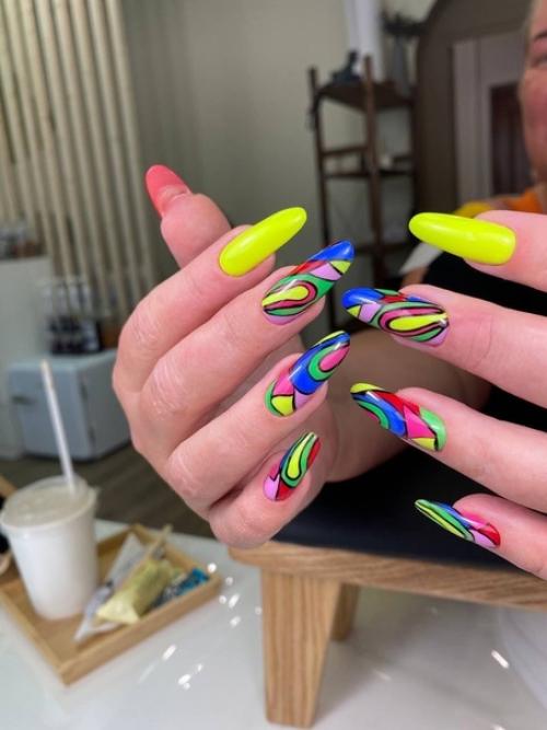 Оказывается, маникюр известен как искусство с незапамятных времен. 02