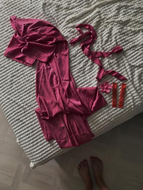 Люби себя в любом виде и состоянии, чувствуй себя королевой независимо от того, накрашены у тебя сейчас глаза или нет. 01