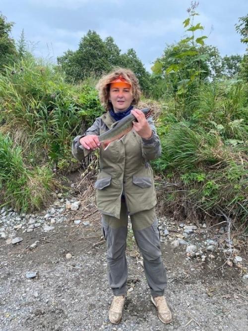 Женщины на рыбалке.  Опираясь на рассказы, анекдоты и фотографии, может сложиться впечатление, что рыбалка - исключительно мужское занятие. 01 Женщины на рыбалке.  Опираясь на рассказы, анекдоты и фотографии, может сложиться впечатление, что рыбалка - исключительно мужское занятие. 01