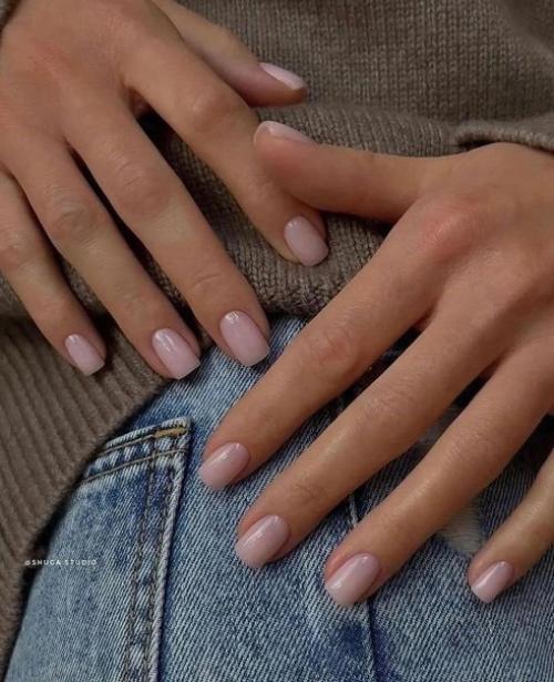 Френч маникюр - классический и элегантный вариант, который подходит практически для любого случая. 07