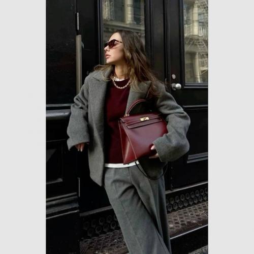 С чем носить модный цвет бургунди (винный), чтобы выглядеть дорого? 04 С чем носить модный цвет бургунди (винный), чтобы выглядеть дорого? 04