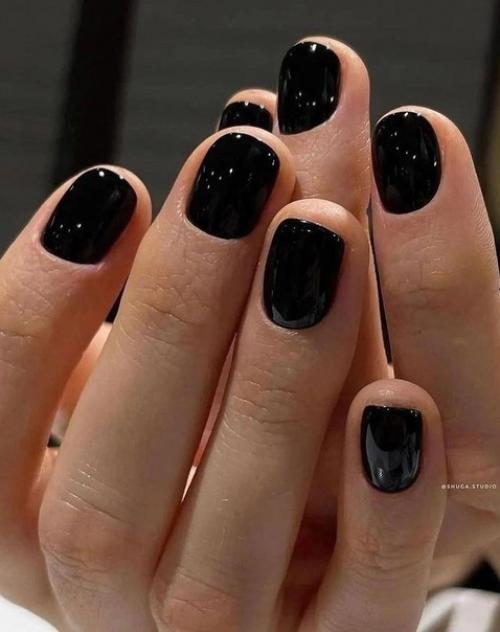 Френч маникюр - классический и элегантный вариант, который подходит практически для любого случая. 06