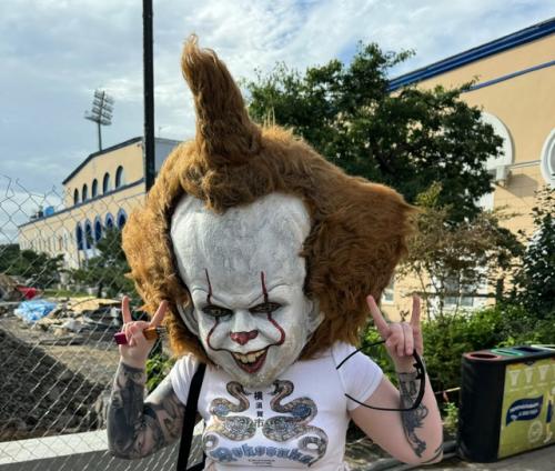 1. купила за 5 к огромную капибару (собрала миллион улыбок девушек и детей, один мужик на всю улицу заорал это что огромная капибара а). 08