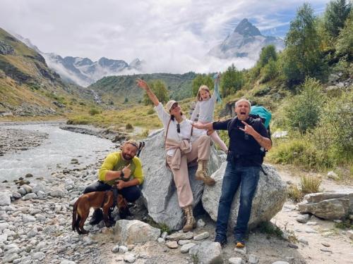 Пишу это, когда до дома остается еще километров 300, а уже как несколько дней хочется к собакам и на свой жесткий матрас. 05