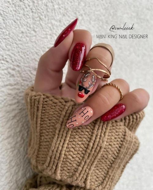 Дизайн стильного маникюра с красным лаком на коротких и длинных ногтях. 05