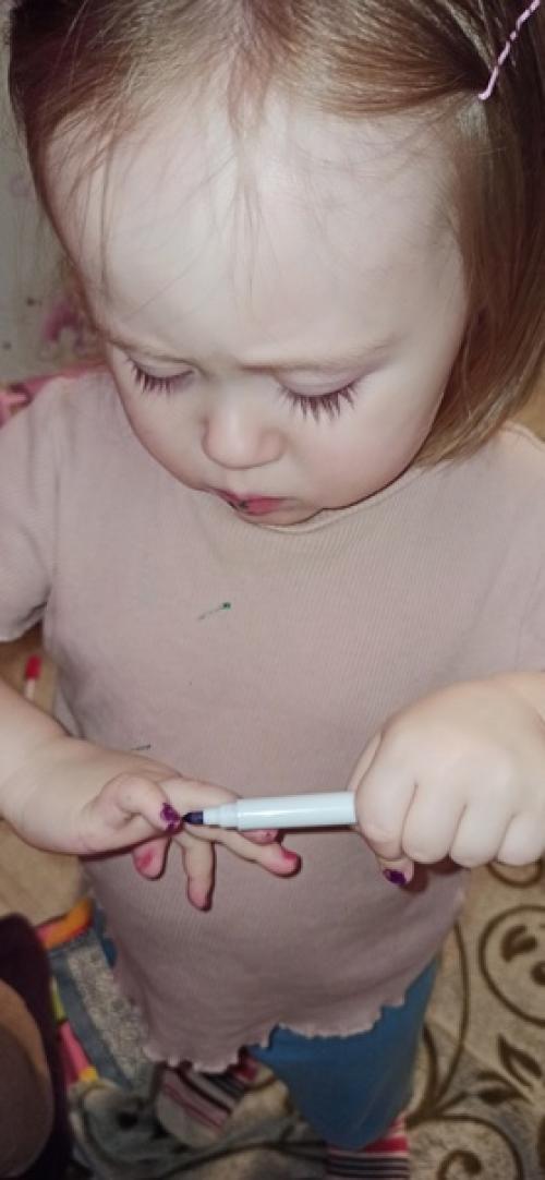 Все виды маникюра, макияж любой сложности, очень сложный, максимально сложный, дорого, очень дорого, но быстро, максимально быстро. 02