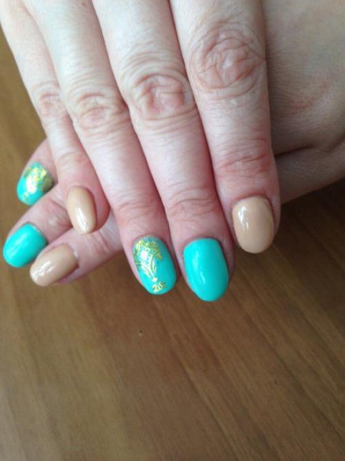 Очаровательные девушки?  Спешу пригласить вас на профессиональный маникюр с покрытием гель - лак? 06