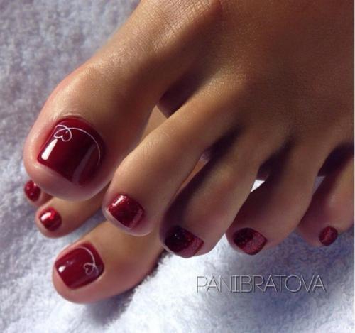 Педикюр с сердечками. 01