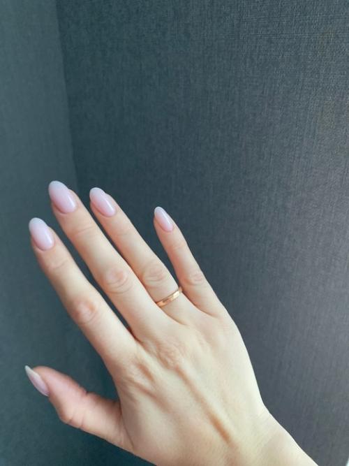 Свой маникюр обновила. 01