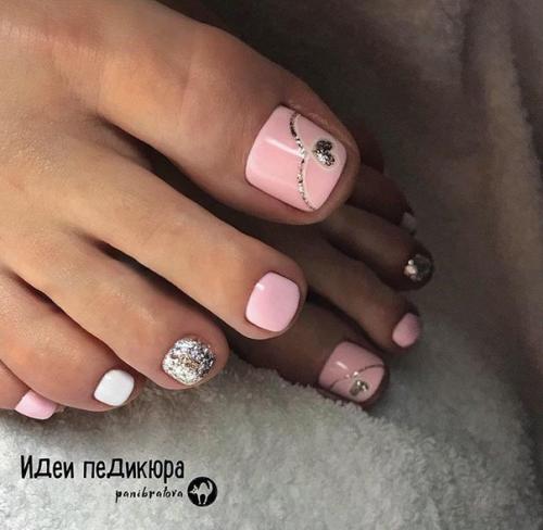 Педикюр с сердечками. 03