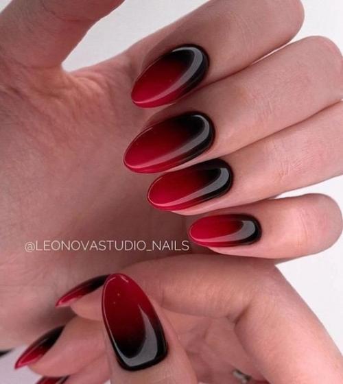 Дизайн стильного маникюра с красным лаком на коротких и длинных ногтях. 08