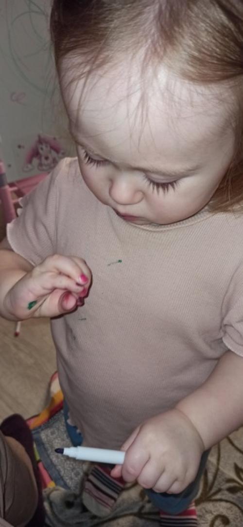 Все виды маникюра, макияж любой сложности, очень сложный, максимально сложный, дорого, очень дорого, но быстро, максимально быстро. 01