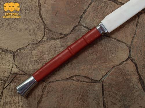 Бесит, когда три часа провел за укладкой и маникюром, а в твой лес внезапно вторгаются непрошенные гости и нужно их выдворять. 01