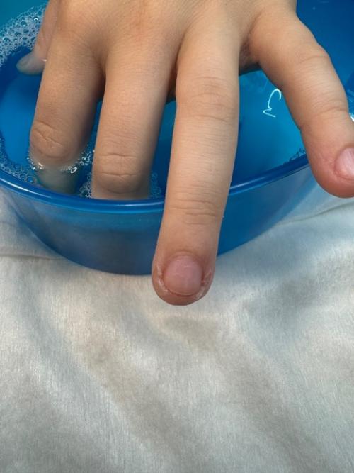 Преимущества детского маникюра. 02