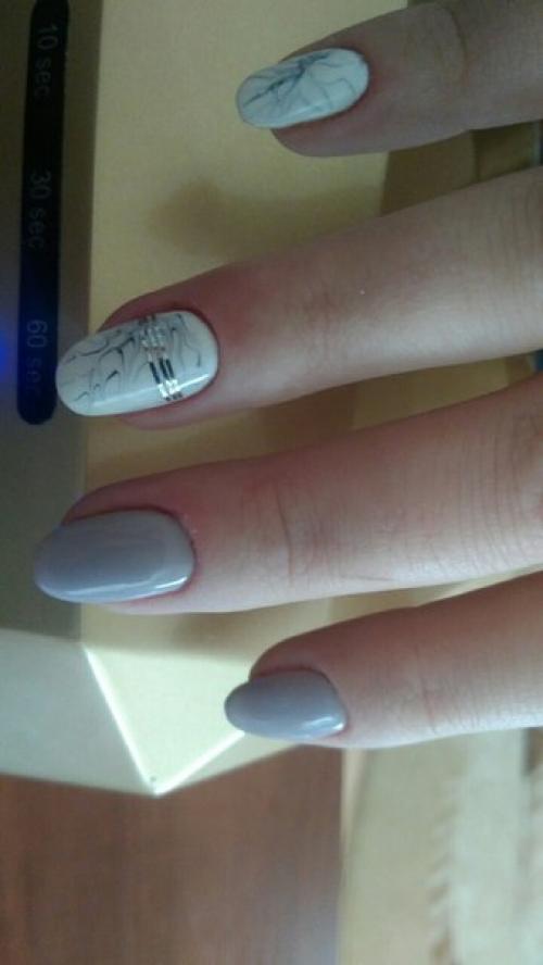 Прошу совета!  За комби маникюр покрытие и дизайн беру 100 грн, можно ли поднять цену или не стоит всем спасибо! 09