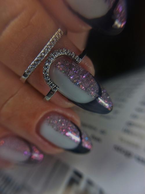 Никогда не забывайте о маникюре. 01