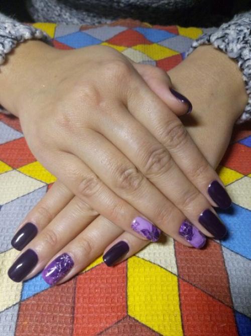 Добрый день!  Год назад закончила курсы по маникюру и наращиванию ногтей на типсы. 06