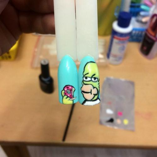 Занимаюсь ногтями 3 недели, хотелось бы посоветоваться, какую цену можно ставить за работу? 01