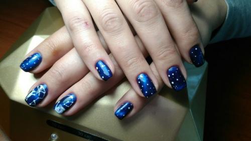 Прошу совета!  За комби маникюр покрытие и дизайн беру 100 грн, можно ли поднять цену или не стоит всем спасибо! 05