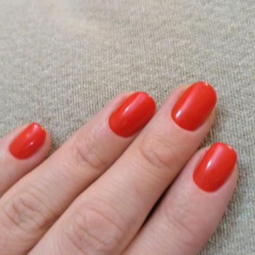 Прошу совета!  За комби маникюр покрытие и дизайн беру 100 грн, можно ли поднять цену или не стоит всем спасибо! 07