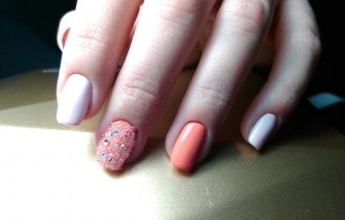 Прошу совета!  За комби маникюр покрытие и дизайн беру 100 грн, можно ли поднять цену или не стоит всем спасибо! 06