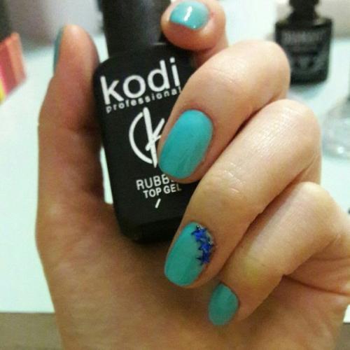 Привет. Занимаюсь ногтями 3 месяца, прошу вашей критики и советов. 02